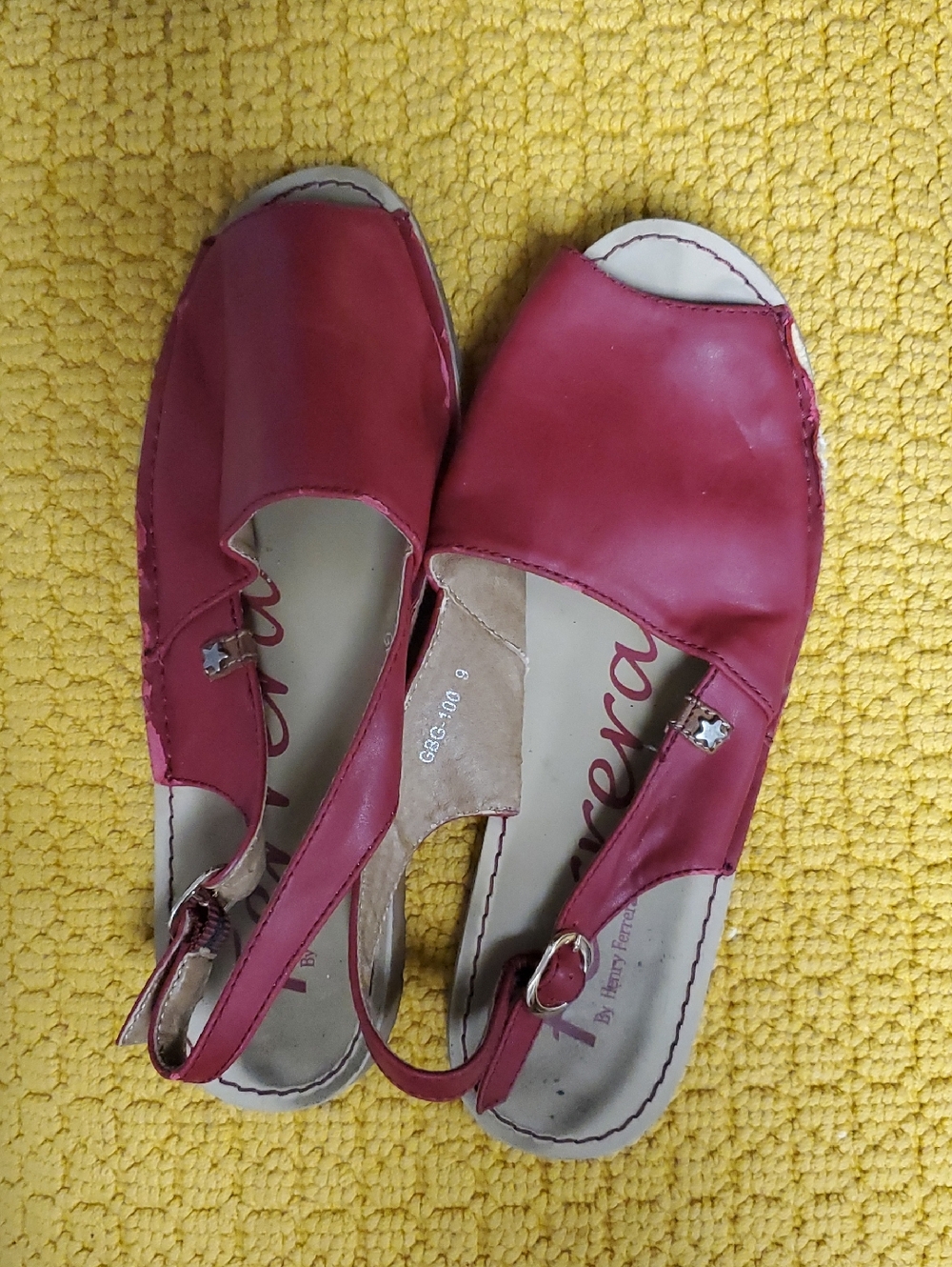 Women's Open-Toe Slingback Sandals in Burgundy